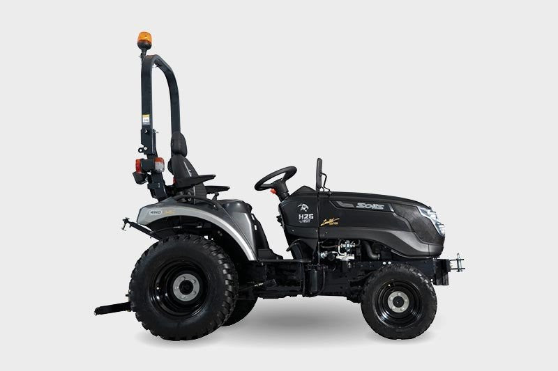 Solis Kompakttraktor 26 HST Panther Sondermodell in Schwarz Grundmaschine ohne Bereifung